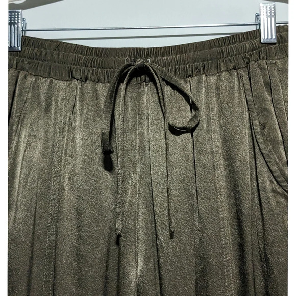 Johnny Was Cargo Jogger Pant - Picture 4 of 9